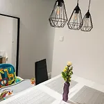 Aweshome - 3 Bedrooms And Free Parking Appartement Debrecen
