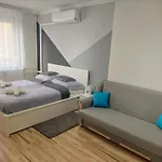 Aweshome - 3 Bedrooms And Free Parking *