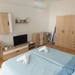 Aweshome - 3 Bedrooms And Free Parking