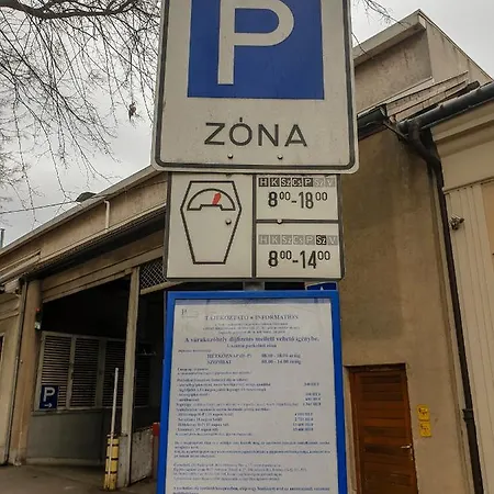 Aweshome - 3 Bedrooms And Free Parking شقة *