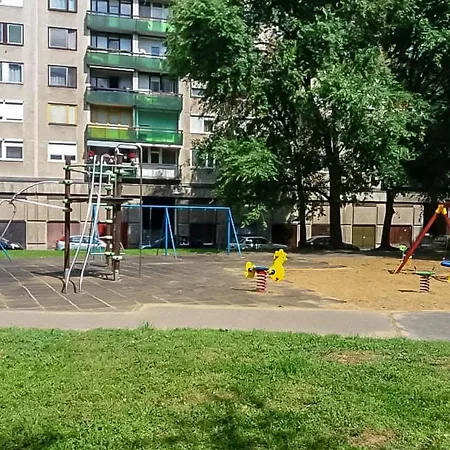 Aweshome - 3 Bedrooms And Free Parking شقة