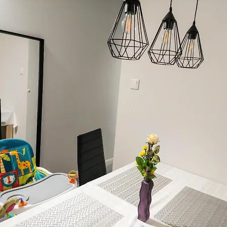 Aweshome - Center, 3 Bedrooms, Free Parking, Shopping Malls Apartman Debrecen