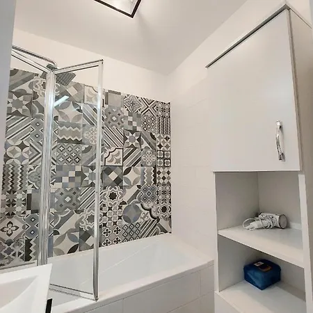 Aweshome - 3 Bedrooms And Free Parking شقة *