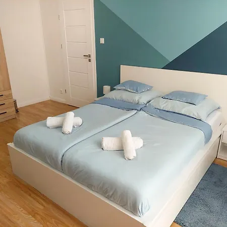Aweshome City Apartment - City Center, 3 Bedrooms, Free Parking, Shopping Malls *