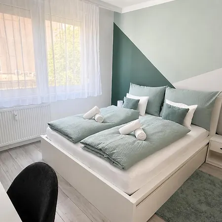Aweshome - Center, 3 Bedrooms, Free Parking, Shopping Malls Debrecen