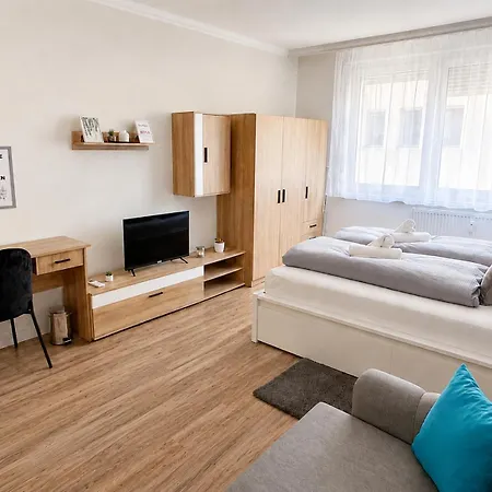 Aweshome - Center, 3 Bedrooms, Free Parking, Shopping Malls *