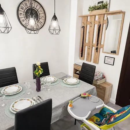 公寓 Aweshome - Center, 3 Bedrooms, Free Parking, Shopping Malls 德布勒森