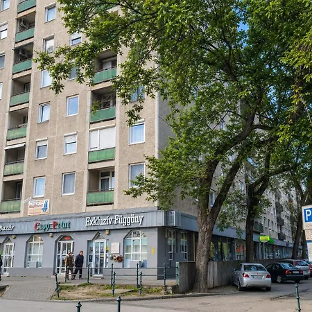 Lejlighed Aweshome - Center, 3 Bedrooms, Free Parking, Shopping Malls